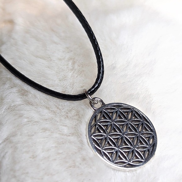 Flower of Life Charm Necklace - Picture 1 of 3
